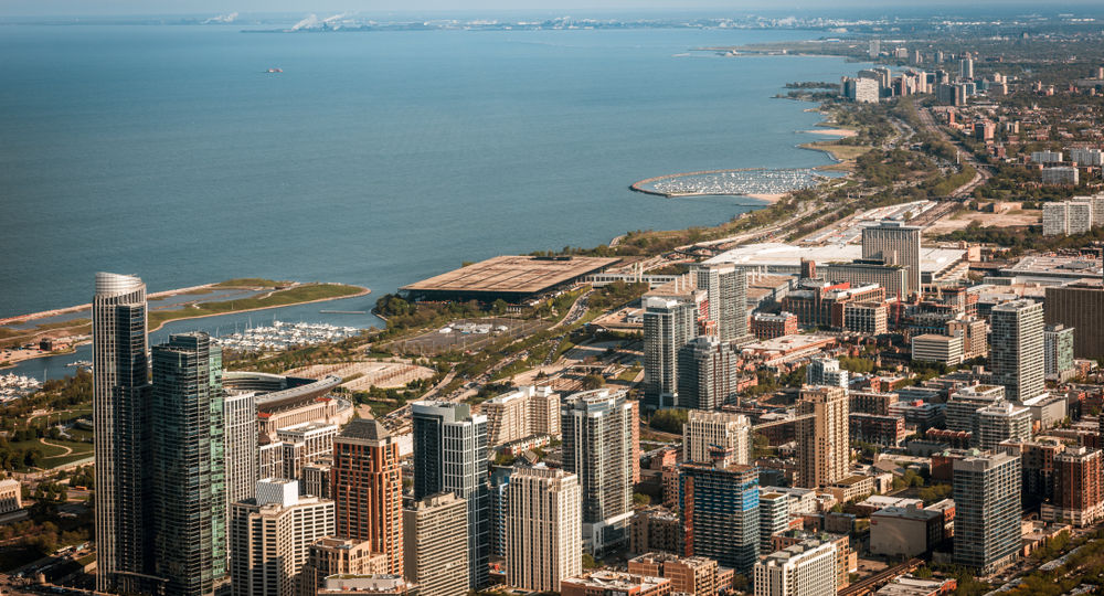 Aerial,View,Looking,Out,Over,The,South,Shore,Of,Chicago